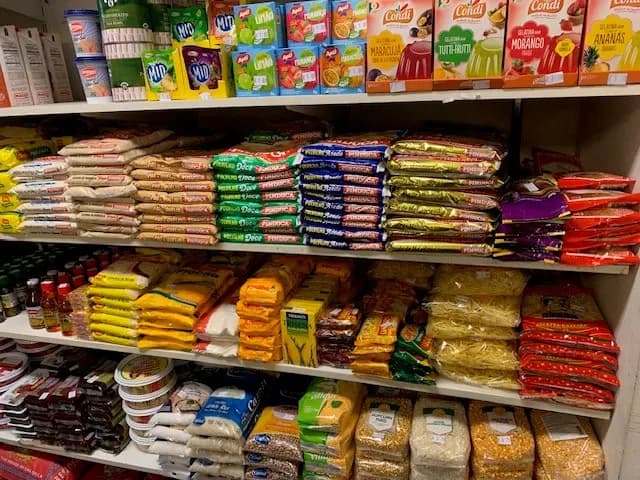 Intérieur du magasin Sunshine African Foods